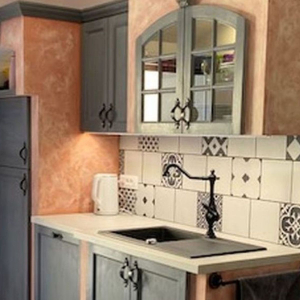 Trajnostni luksuz z antičnim pridihom: Masivna kuhinja Luxury