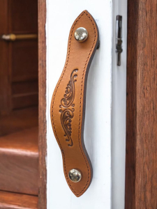 Pohištveni ročaji iz govejega usnja